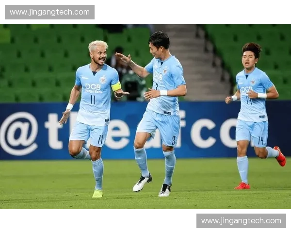 2025年亚洲足球联赛最新排名分析与各大俱乐部竞争态势剖析